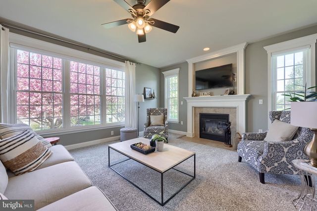 328 COBBLERS CT, Lititz, PA 17543