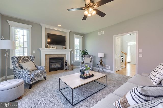 328 COBBLERS CT, Lititz, PA 17543