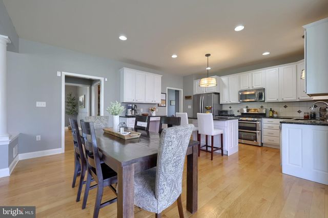 328 COBBLERS CT, Lititz, PA 17543