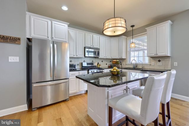 328 COBBLERS CT, Lititz, PA 17543