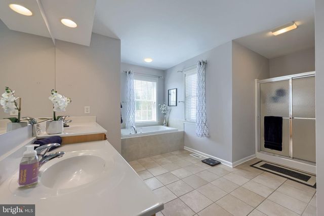 328 COBBLERS CT, Lititz, PA 17543