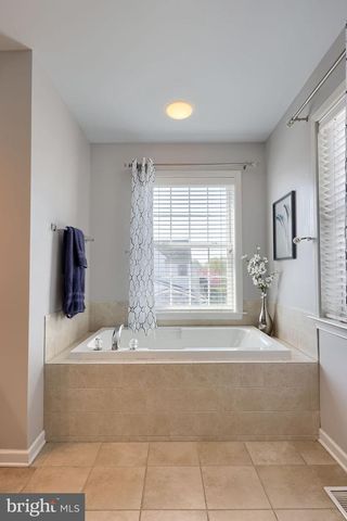 328 COBBLERS CT, Lititz, PA 17543