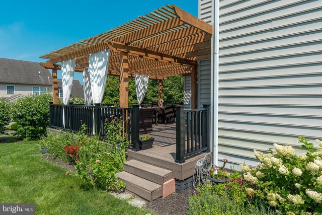 328 COBBLERS CT, Lititz, PA 17543