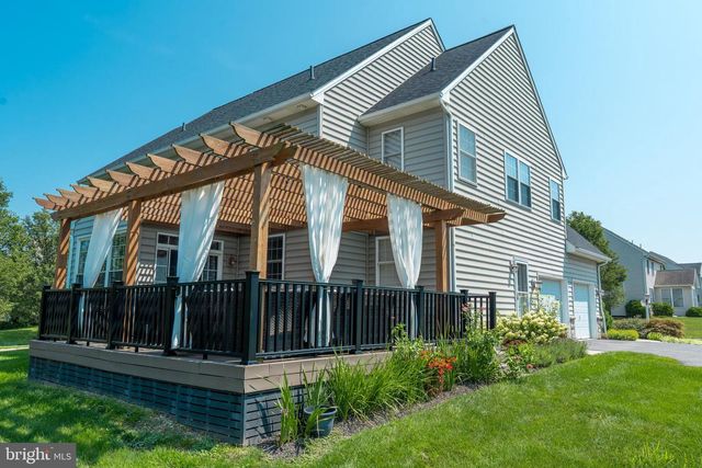 328 COBBLERS CT, Lititz, PA 17543