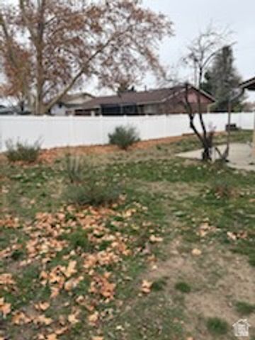 1012 E BELL DR, Sandy, UT 84094