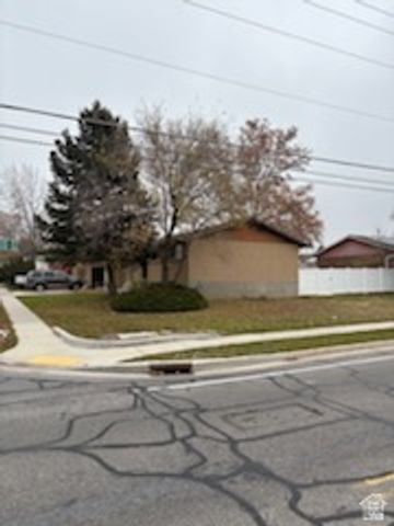 1012 E BELL DR, Sandy, UT 84094