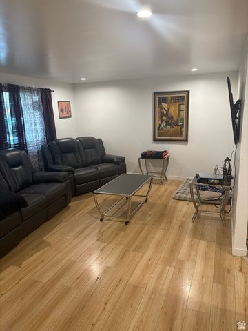 1012 E BELL DR, Sandy, UT 84094