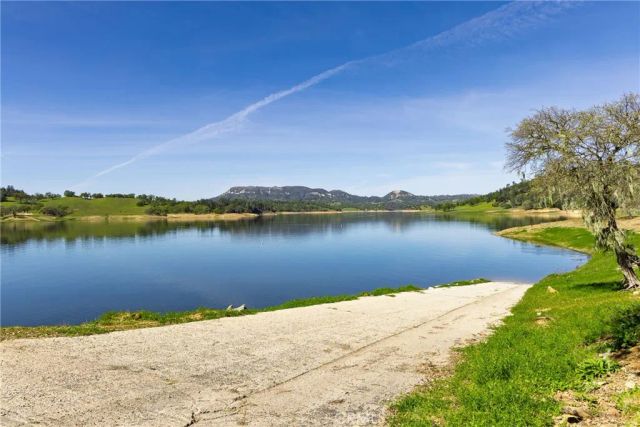 5550 Las Tablas Bay, Paso Robles, CA 93446