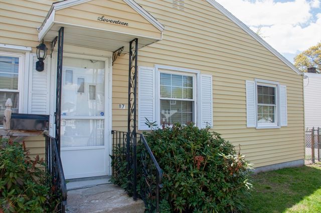 17 Mcbride St, Springfield, MA 01104