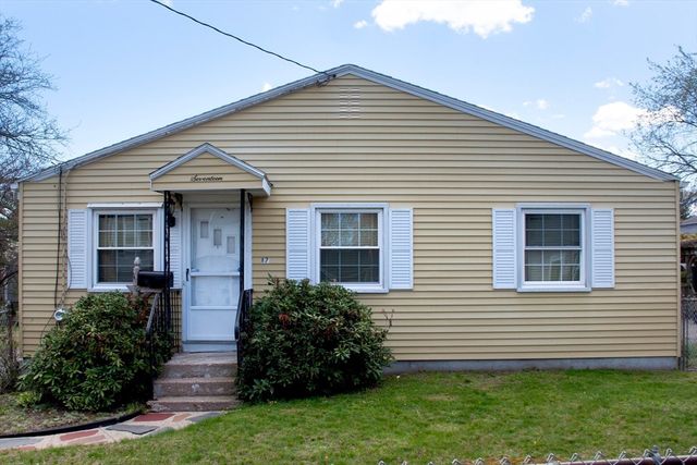 17 Mcbride St, Springfield, MA 01104
