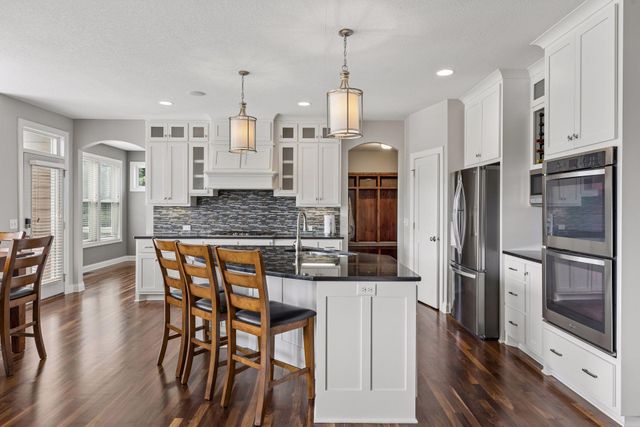 17395 70th Avenue N, Maple Grove, MN 55311