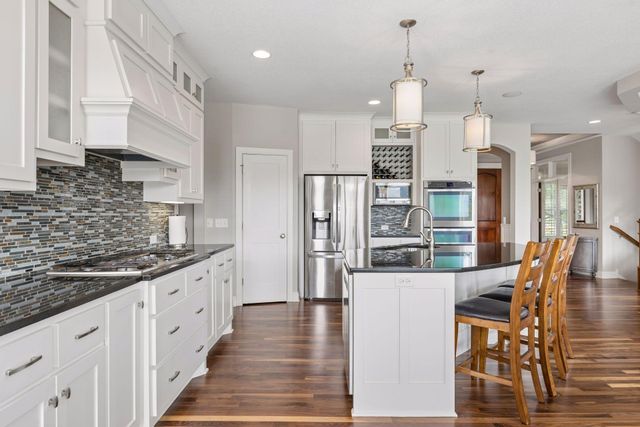 17395 70th Avenue N, Maple Grove, MN 55311
