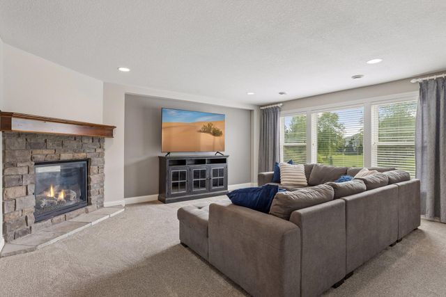 17395 70th Avenue N, Maple Grove, MN 55311