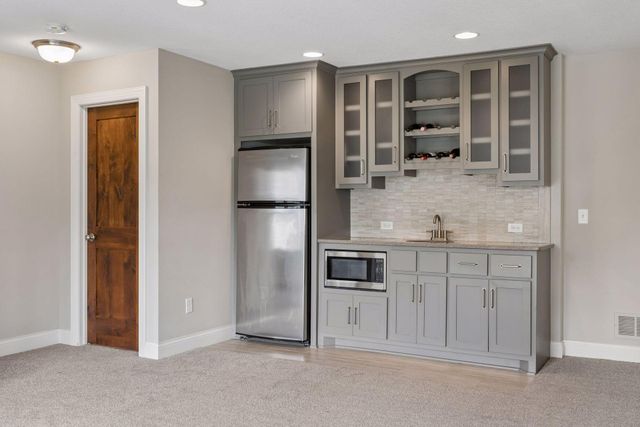 17395 70th Avenue N, Maple Grove, MN 55311
