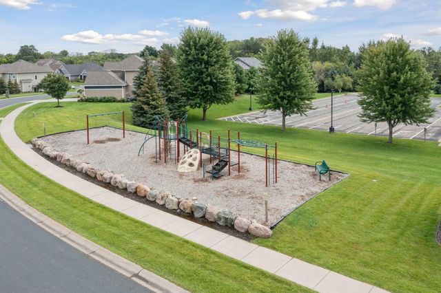 17395 70th Avenue N, Maple Grove, MN 55311