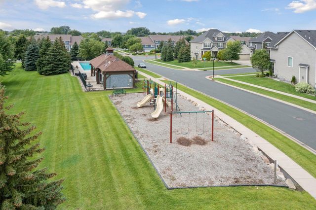 17395 70th Avenue N, Maple Grove, MN 55311