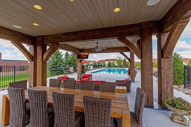 17395 70th Avenue N, Maple Grove, MN 55311