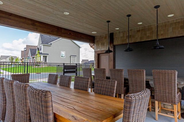 17395 70th Avenue N, Maple Grove, MN 55311