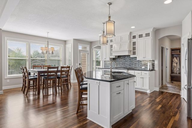 17395 70th Avenue N, Maple Grove, MN 55311