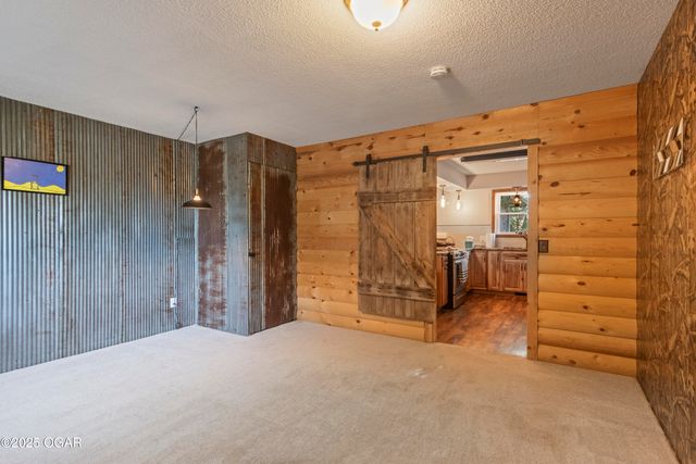 1307 S Washington Avenue, Aurora, MO 65605