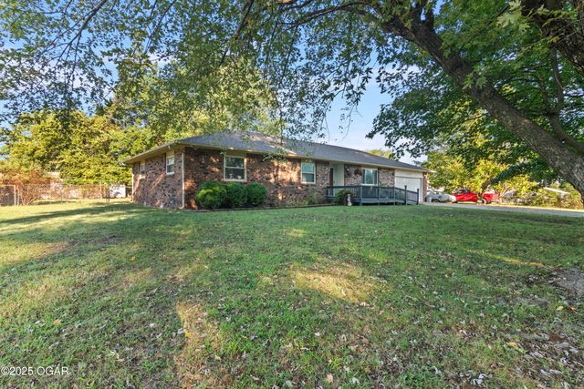 1307 S Washington Avenue, Aurora, MO 65605