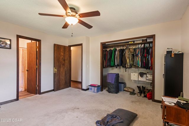 1307 S Washington Avenue, Aurora, MO 65605