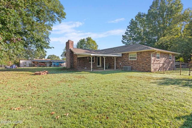 1307 S Washington Avenue, Aurora, MO 65605