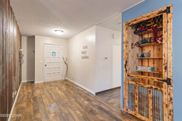 1307 S Washington Avenue, Aurora, MO 65605