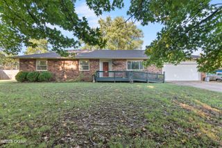 1307 S Washington Avenue, Aurora, MO 65605