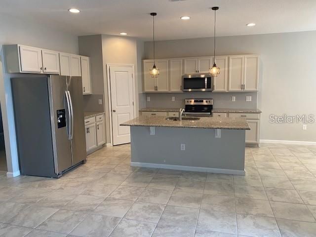 584 DISA DRIVE, Davenport, FL 33837