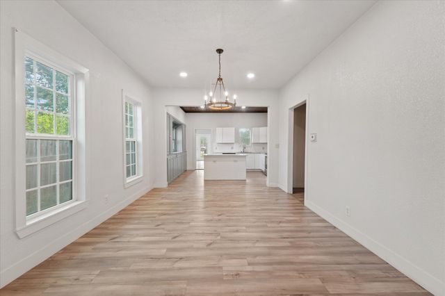 725 S Walnut Street, Sherman, TX 75090