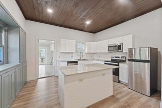 725 S Walnut Street, Sherman, TX 75090