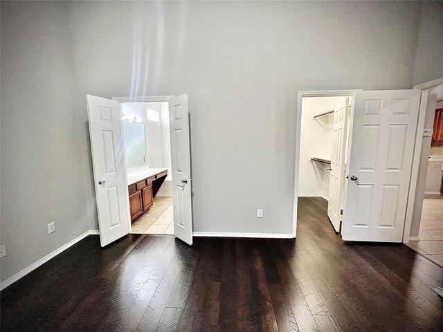 3216 Versante Drive, Bedford, TX 76021