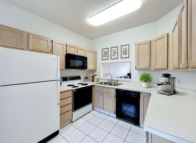 3022 COTTAGE GROVE COURT 1807, Orlando, FL 32822