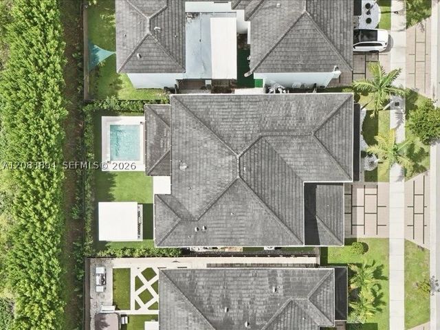 15603 NW 88th Ave, Miami Lakes, FL 33018