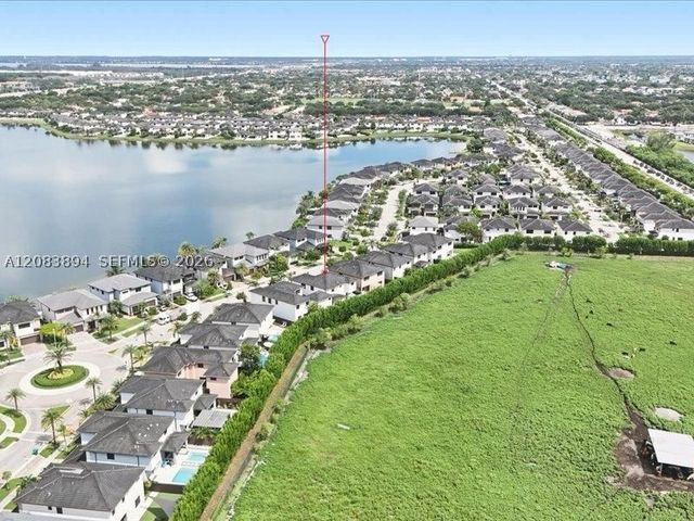 15603 NW 88th Ave, Miami Lakes, FL 33018