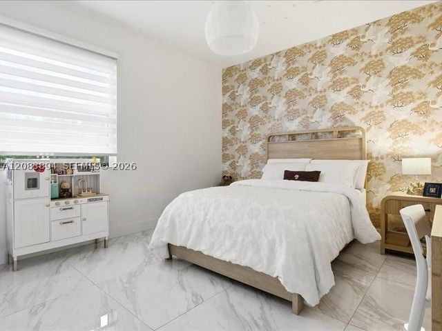15603 NW 88th Ave, Miami Lakes, FL 33018