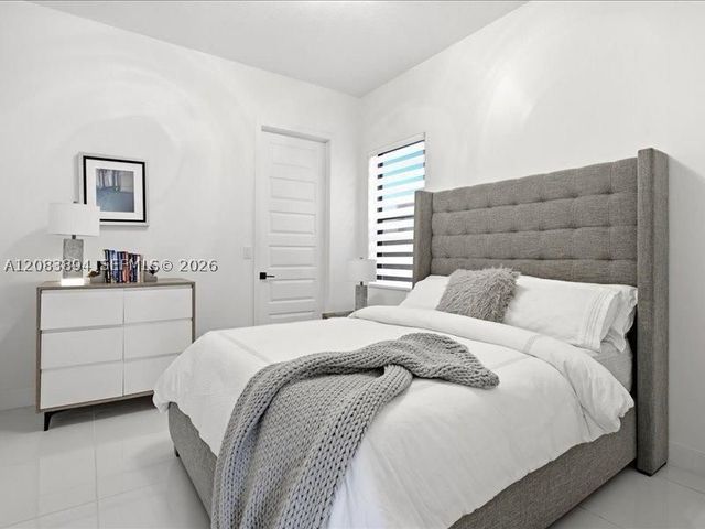 15603 NW 88th Ave, Miami Lakes, FL 33018
