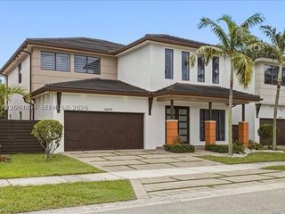 15603 NW 88th Ave, Miami Lakes, FL 33018