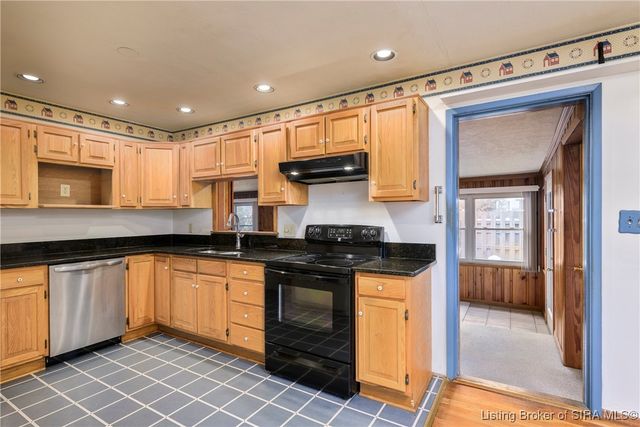 2725 Hillview Drive, New Albany, IN 47150