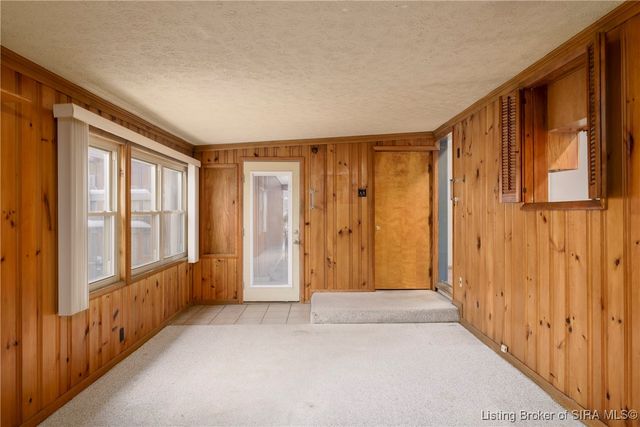 2725 Hillview Drive, New Albany, IN 47150