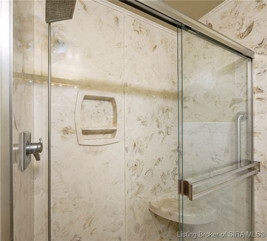 2725 Hillview Drive, New Albany, IN 47150