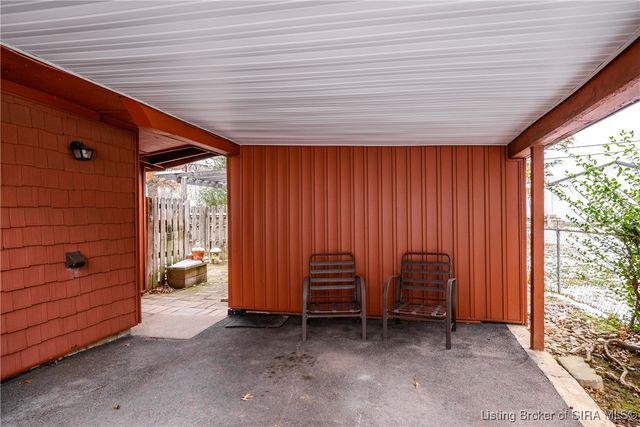 2725 Hillview Drive, New Albany, IN 47150