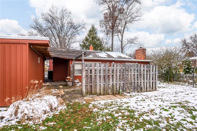 2725 Hillview Drive, New Albany, IN 47150