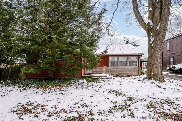 2725 Hillview Drive, New Albany, IN 47150