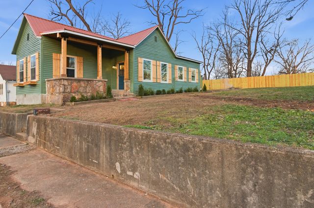 926 Washington Avenue, West Plains, MO 65775