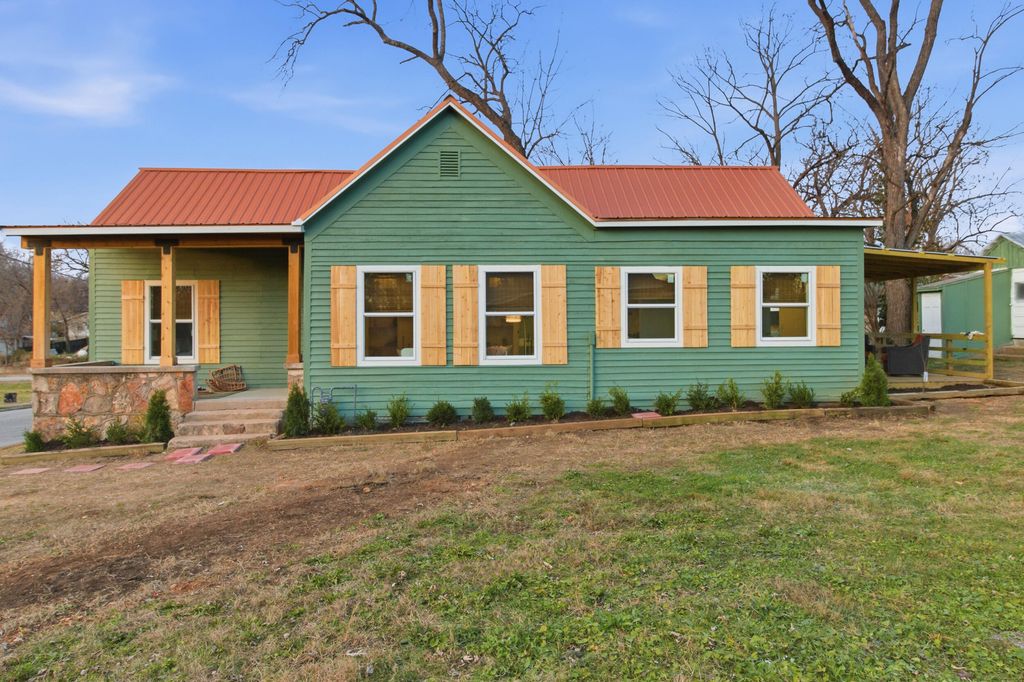 926 Washington Avenue, West Plains, MO 65775