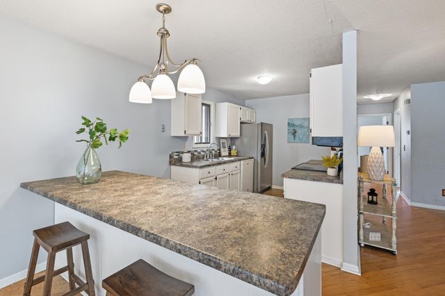 4626 Lenore Lane, Eagan, MN 55122