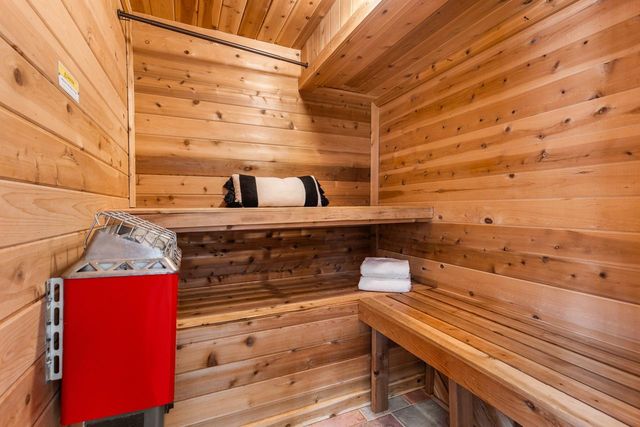 4626 Lenore Lane, Eagan, MN 55122