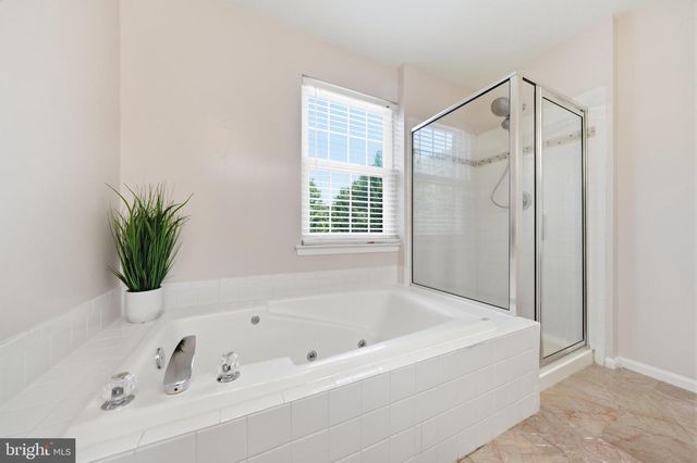 8612 CASTLEBAR WAY, Montgomery Village, MD 20886